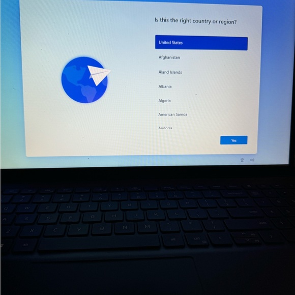 Dell Inspiron 15 3520 15.6'' (256GB SSD, Intel Core i5 11th Gen., 4.50 GHz, 8GB) - Picture 1 of 3